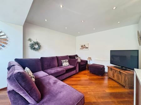 4 bedroom Semi-detached house for sale in Deepdale Road, Cullercoats, NE30