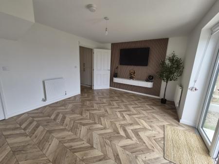 2 bedroom Semi-detached house to let in Armstrong Road, Newcastle upon Tyne, NE15