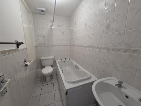 2 bedroom Semi-detached house to let in Marie Curie Drive, Newcastle upon Tyne, NE4