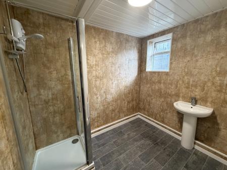 2 bedroom Terraced House to let in Tunstall Terrace, Sunderland, SR2