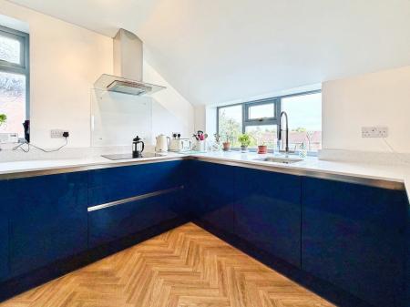 2 bedroom Flat for sale in Benton Park Road, Newcastle upon Tyne, NE7
