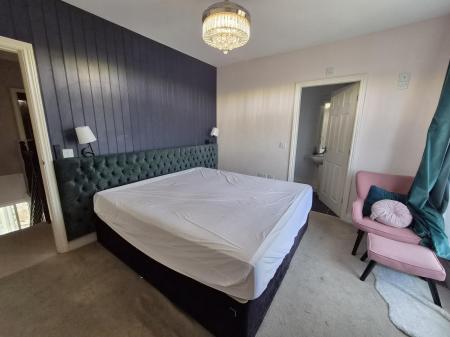 4 bedroom Detached house to let in Cormorant Drive, Gateshead, NE11