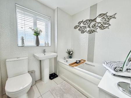 4 bedroom Detached house for sale in Francis Way, Holystone, Newcastle upon Tyne, NE27