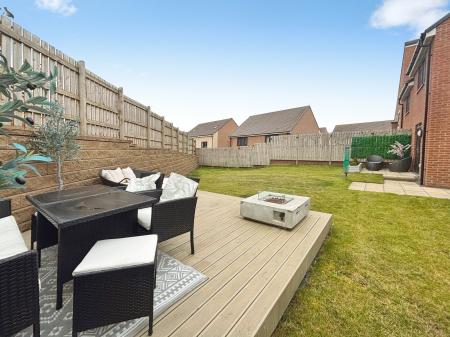 2 bedroom Semi-detached house for sale in Chapel Rigg Drive, Scotswood, Newcastle upon Tyne, NE15