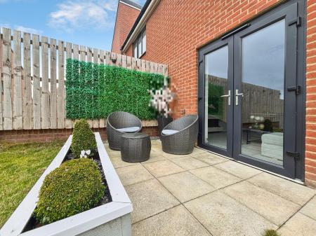 2 bedroom Semi-detached house for sale in Chapel Rigg Drive, Scotswood, Newcastle upon Tyne, NE15