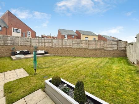 2 bedroom Semi-detached house for sale in Chapel Rigg Drive, Scotswood, Newcastle upon Tyne, NE15