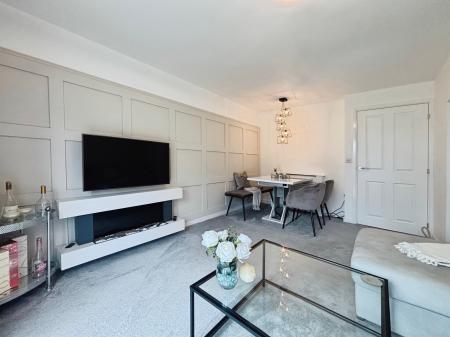 2 bedroom Semi-detached house for sale in Chapel Rigg Drive, Scotswood, Newcastle upon Tyne, NE15