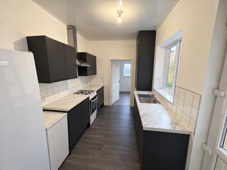 2 bedroom Flat to let in Kingsley Terrace, Newcastle upon Tyne, NE4