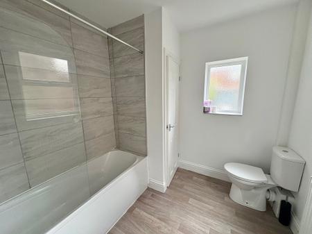 2 bedroom Flat to let in Kingsley Terrace, Newcastle upon Tyne, NE4