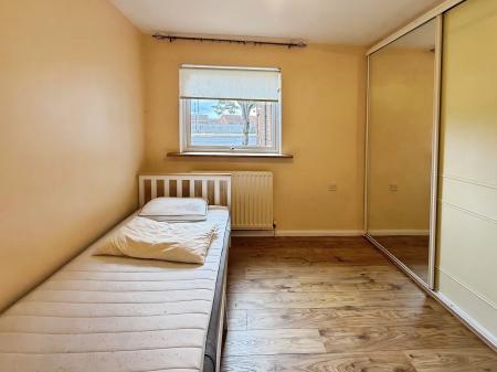 2 bedroom Flat for sale in Queens Court, Dunston, Gateshead, NE8