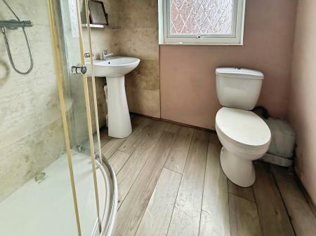2 bedroom Flat for sale in Queens Court, Dunston, Gateshead, NE8