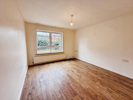 2 bedroom Flat for sale in Queens Court, Dunston, Gateshead, NE8