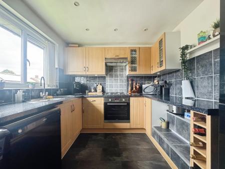 2 bedroom Flat for sale in Redesdale Grove, North Shields, North Shields, NE29