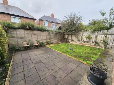 3 bedroom Bungalow to let in Beadling Gardens, Fenham, Newcastle upon Tyne, NE4