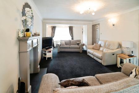 5 bedroom Detached house for sale in Settlingstone Close, Haydon Grange, Newcastle upon Tyne, NE7