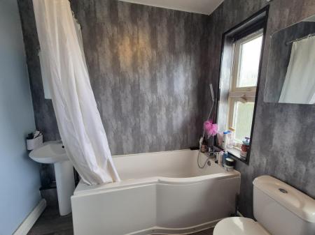 2 bedroom Flat to let in Leazes Court, Newcastle upon Tyne, NE4