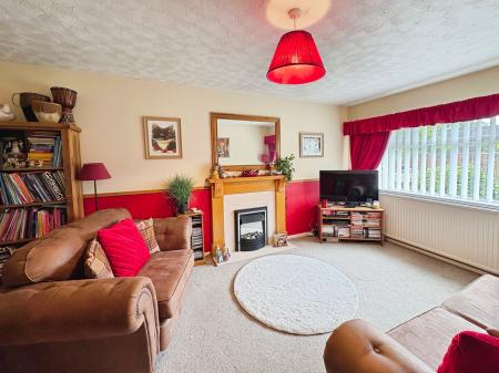 2 bedroom Detached bungalow for sale in Oakenshaw, Dumpling Hall, Newcastle upon Tyne, NE15