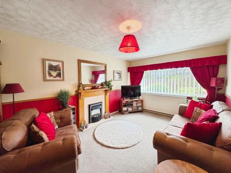 2 bedroom Detached bungalow for sale in Oakenshaw, Dumpling Hall, Newcastle upon Tyne, NE15