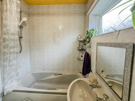 2 bedroom Detached bungalow for sale in Oakenshaw, Dumpling Hall, Newcastle upon Tyne, NE15
