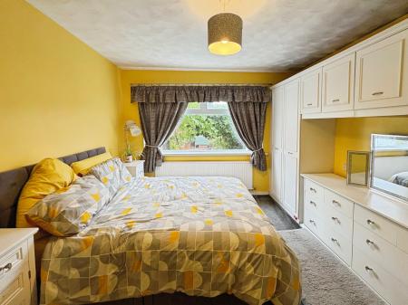 2 bedroom Detached bungalow for sale in Oakenshaw, Dumpling Hall, Newcastle upon Tyne, NE15