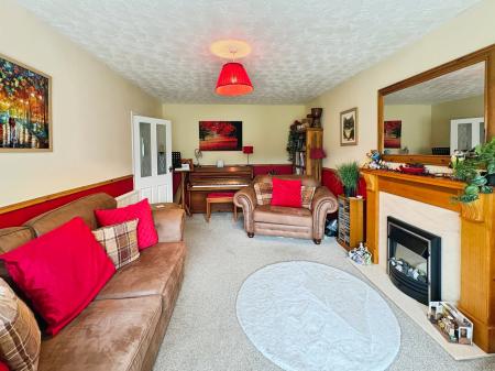 2 bedroom Detached bungalow for sale in Oakenshaw, Dumpling Hall, Newcastle upon Tyne, NE15