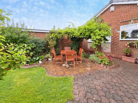 2 bedroom Detached bungalow for sale in Oakenshaw, Dumpling Hall, Newcastle upon Tyne, NE15