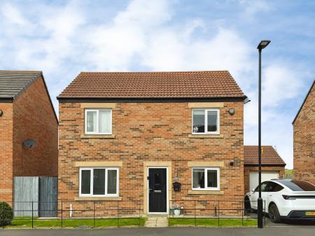 Moorfield Drive, Killingworth Village, Newcastle upon Tyne, NE12