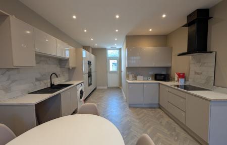 6 bedroom House of Multiple Occupation to let in Brockley Terrace, Boldon Colliery, NE35