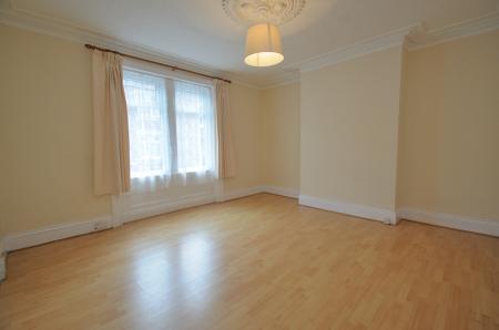 2 bedroom Ground floor flat to let in Hainingwood Terrace, Bill Quay, Gateshead, NE10