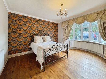2 bedroom Semi-detached bungalow for sale in West Road, Fenham, Newcastle upon Tyne, NE4