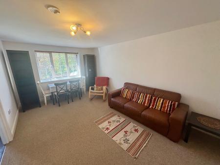 2 bedroom Flat to let in Hawthorn Close, Benwell, Newcastle upon Tyne, NE15