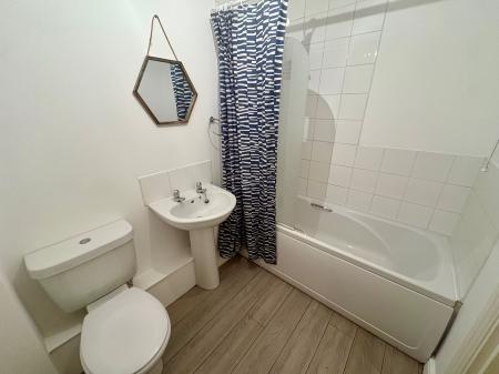 2 bedroom Flat to let in Hawthorn Close, Benwell, Newcastle upon Tyne, NE15