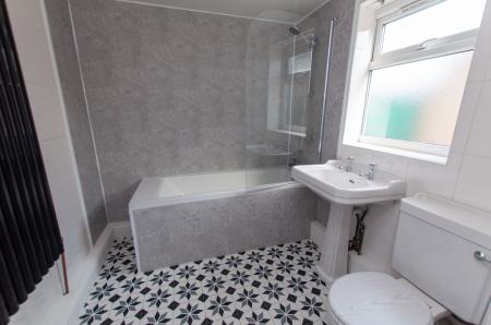 4 bedroom Terraced House to let in Elizabeth Street, Sunderland, SR5