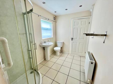3 bedroom Semi-detached house to let in Braebridge Place, Kenton, Newcastle upon Tyne, NE3