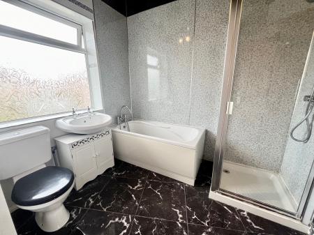 3 bedroom Semi-detached house to let in Braebridge Place, Kenton, Newcastle upon Tyne, NE3