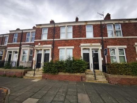 2 bedroom Flat to let in Bensham Crescent, Gateshead, NE8