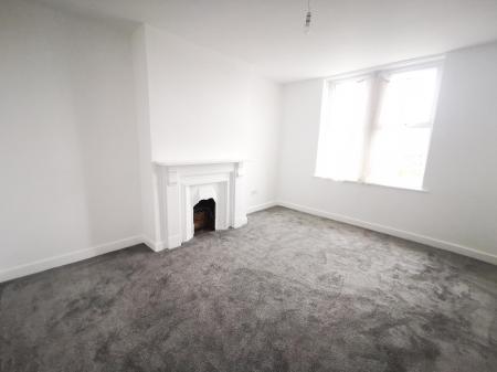 2 bedroom Flat to let in Bensham Crescent, Gateshead, NE8