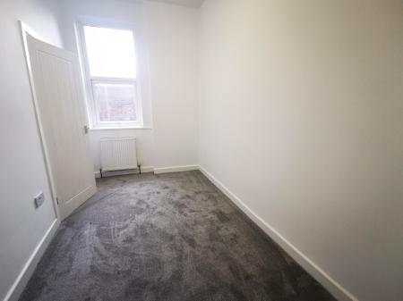 2 bedroom Flat to let in Bensham Crescent, Gateshead, NE8