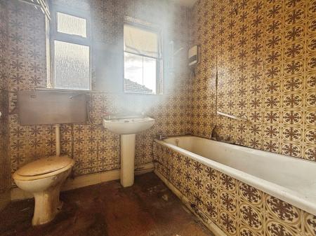 2 bedroom Semi-detached house for sale in Weidner Road, Newcastle upon Tyne, NE15
