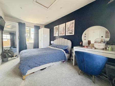 2 bedroom Semi-detached house for sale in Hillside Avenue, South West Denton, Newcastle upon Tyne, NE15