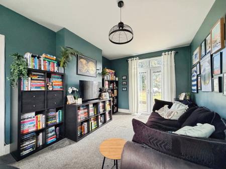 2 bedroom Semi-detached house for sale in Hillside Avenue, South West Denton, Newcastle upon Tyne, NE15