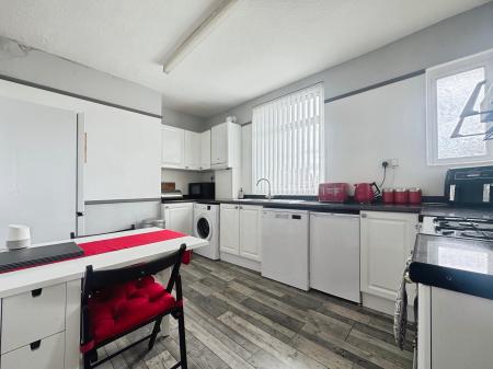 2 bedroom Flat for sale in Balkwell Avenue, North Shields, North Shields, NE29