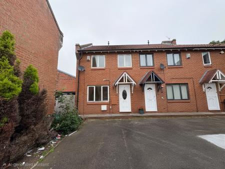 3 bedroom Terraced House to let in Ashtree Close, Newcastle upon Tyne, NE4