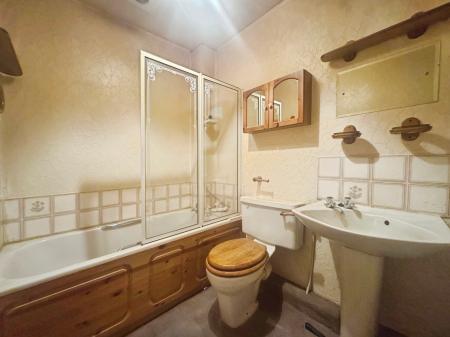 2 bedroom Terraced House for sale in Camerton Place, Wallsend, Wallsend, NE28