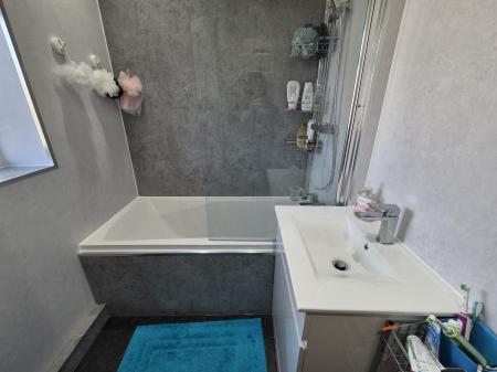 3 bedroom Semi-detached house to let in Lanercost Drive, Newcastle upon Tyne, NE5