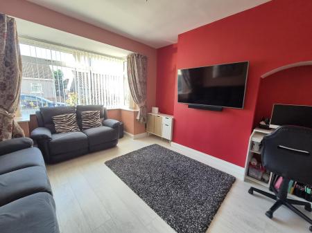 3 bedroom Semi-detached house to let in Lanercost Drive, Newcastle upon Tyne, NE5