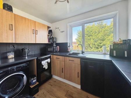 2 bedroom Flat for sale in Stirling Drive, North Shields, North Shields, NE29