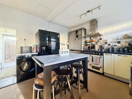 3 bedroom Terraced House for sale in Keswick Grove, Slatyford, Newcastle upon Tyne, NE5