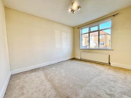 2 bedroom Ground floor flat for sale in Birchwood Avenue, High Heaton, Newcastle upon Tyne, NE7