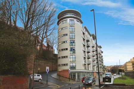 2 bedroom Flat for sale in Apartment, Quayside, Newcastle upon Tyne, NE1